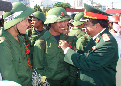 70% thanh niên được bồi dưỡng kiến thức về Đảng trước khi nhập ngũ