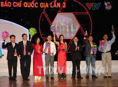 Tổ chức trọng thể lễ trao giải báo chí quốc gia lần thứ III-2008