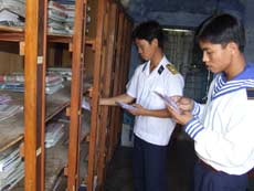 Nghĩa tình qua những cánh thư