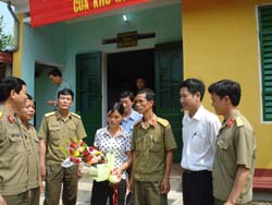 Đậm tình đồng đội, quân dân