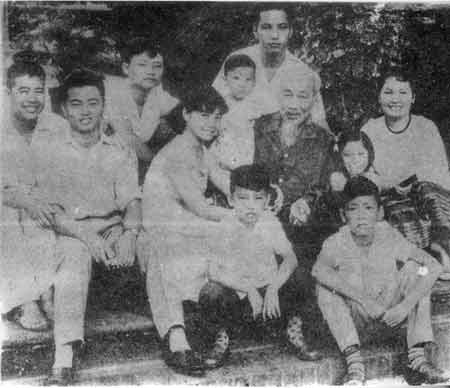 Chung một chiến hào (Tiếp theo và hết)