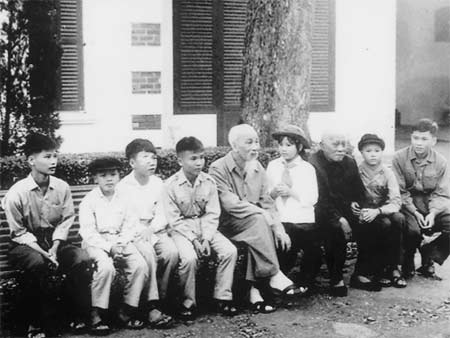 Ký ức về Bác Hồ của một Dũng sĩ diệt Mỹ