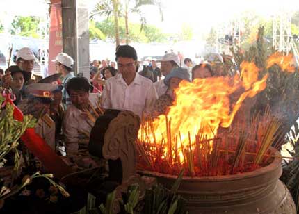 Lễ cầu siêu cho các liệt sỹ ở Quảng Trị