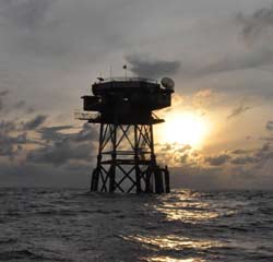 Pháo đài thép trên biển