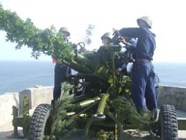 Chắc tay súng nơi đảo xa