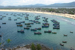 Thị xã Sông Cầu đi lên từ biển