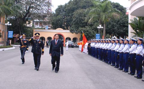 Phó Thủ tướng Phạm Gia Khiêm thăm và chúc tết Quân chủng Hải quân