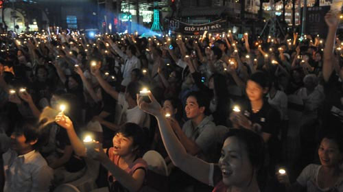 Tiết kiệm được 500.000 kWh điện trong Giờ trái đất tại Việt Nam