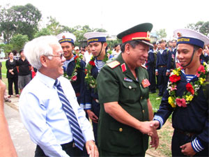 Lên đường tiếp bước cha anh