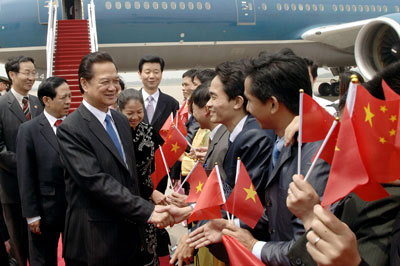 Thủ tướng Nguyễn Tấn Dũng thăm tỉnh Giang Tô (Trung Quốc)