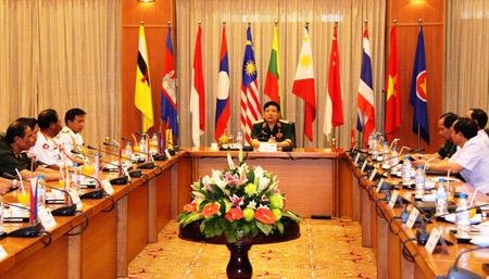 Đại tướng Phùng Quang Thanh tiếp các Tư lệnh Hải quân ASEAN