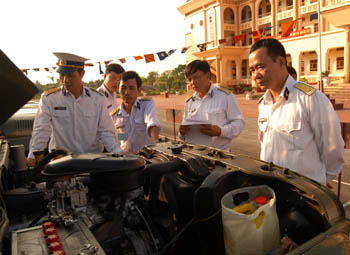 Lính “xế” Vùng A đua tài