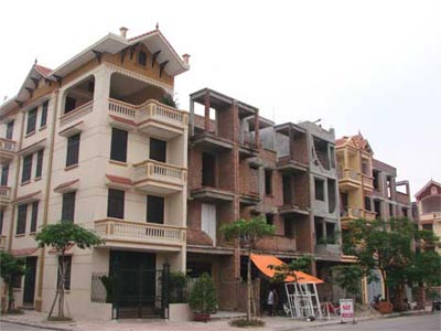 Kỳ họp thứ 6 Quốc hội XII: Nhiều ý kiến cho rằng chưa nên thu thuế nhà ở 