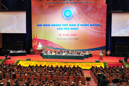 Khai mạc trọng thể Hội nghị người Việt Nam ở nước ngoài lần thứ nhất