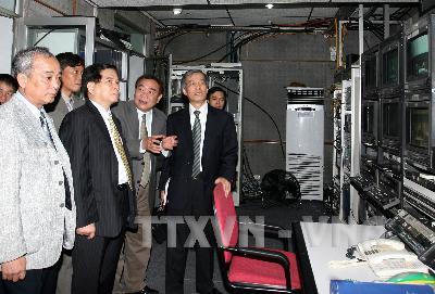 Chủ tịch nước Nguyễn Minh Triết thăm Đài Truyền hình Việt Nam