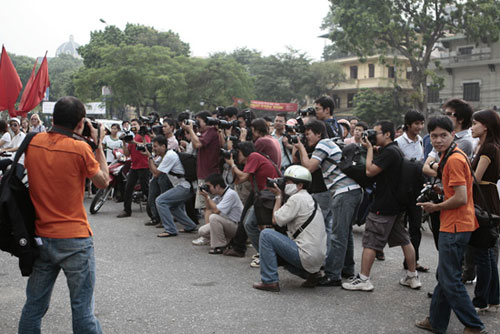 Thủ tướng Nguyễn Tấn Dũng: Báo chí lấy lợi ích dân tộc, đất nước làm mục tiêu hành động 