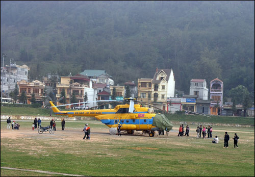 Không thể dùng máy bay trực thăng dập lửa rừng Sa Pa 