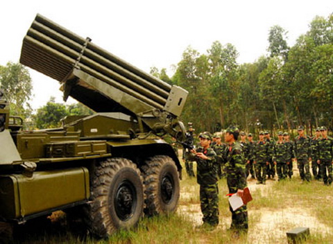 Tiếp tục đổi mới nâng cao chất lượng công tác huấn luyện chiến đấu