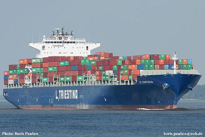 Xuất khẩu đang tiềm ẩn nhiều rủi ro