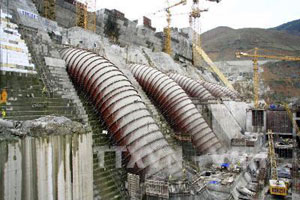 Thuỷ điện Sơn La: Đẩy nhanh các hạng mục phục vụ tích nước hồ vào tháng 5-2010