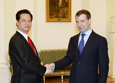 Thủ tướng Nguyễn Tấn Dũng hội kiến, hội đàm với Tổng thống nga Đ.Mét-vê-đép và Thủ tướng V.Pu-tin