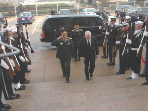 Hợp tác quốc phòng Việt-Mỹ phát triển tích cực