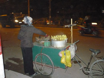 Lặng lẽ đêm Hà Nội