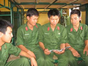 Trong giông tố cuộc đời