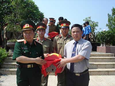 Đón các anh về đất mẹ