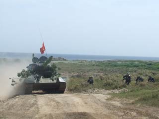 Sử dụng xe tăng bắn thẳng