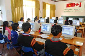 Từng bước chấm dứt việc dạy học qua “đọc-chép”