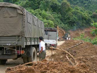 Giúp đỡ và chia sẻ với tất cả tấm lòng