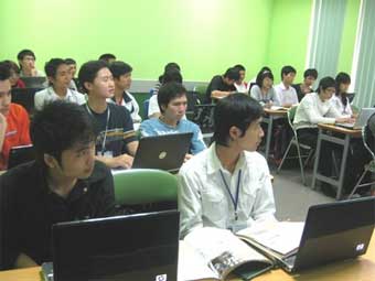 Trường Đại học FPT tuyển sinh khóa I chương trình đào tạo cử nhân Quản trị kinh doanh