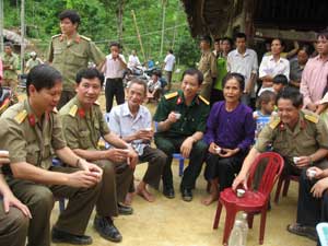 Ngôi nhà nhỏ, nghĩa tình sâu