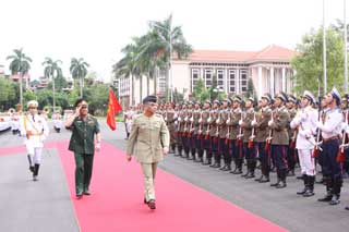 Chủ tịch Ủy ban Tham mưu trưởng Liên quân Pa-ki-xtan thăm chính thức Việt Nam