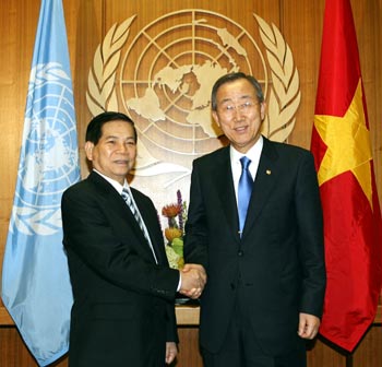 Tôn trọng các nguyên tắc cơ bản của luật pháp quốc tế, hiến chương LHQ là yếu tố quyết định đảm bảo hòa bình, an ninh