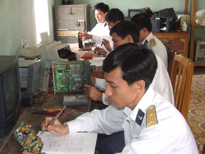 Phương tiện và kỹ thuật truyền tin quân sự mới