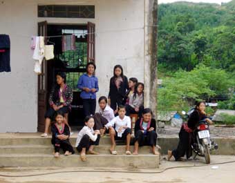 Tay không “ra trận”