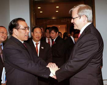 Tổng bí thư Nông Đức Mạnh hội đàm với Thủ tướng Ke-vin Rắt