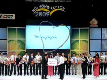 Trên 4.937 tỷ đồng quyên góp vì người nghèo