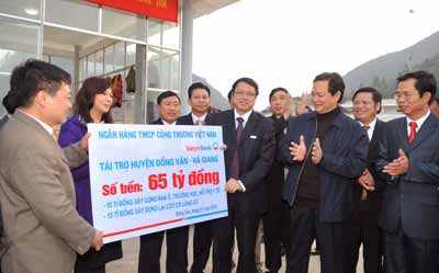 Gửi thêm xuân lên vùng cao nguyên đá