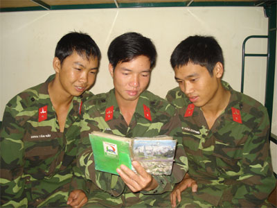 Thương  vợ ở quê...