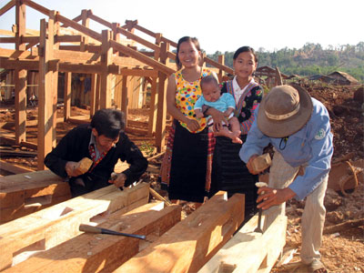 Bản Mông ở cuối dãy Trường Sơn (Tiếp theo và hết)