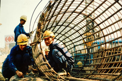 Vật liệu xây dựng và “cơn lốc” tăng giá