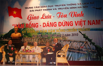 Người đam mê “tiếp lửa” truyền thống