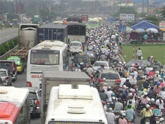 Ô tô, xe máy sắp chịu thêm thuế môi trường?