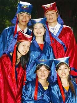 Bảo vệ trí thức trẻ trước những tiêu cực của xã hội