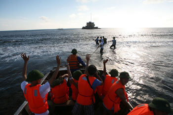 Tổ quốc nơi đầu sóng (Bài 3)