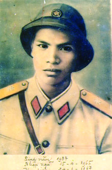 Tìm người thân và đồng đội