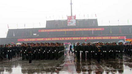 Mít tinh trọng thể kỷ niệm 35 năm ngày giải phóng Thừa Thiên-Huế